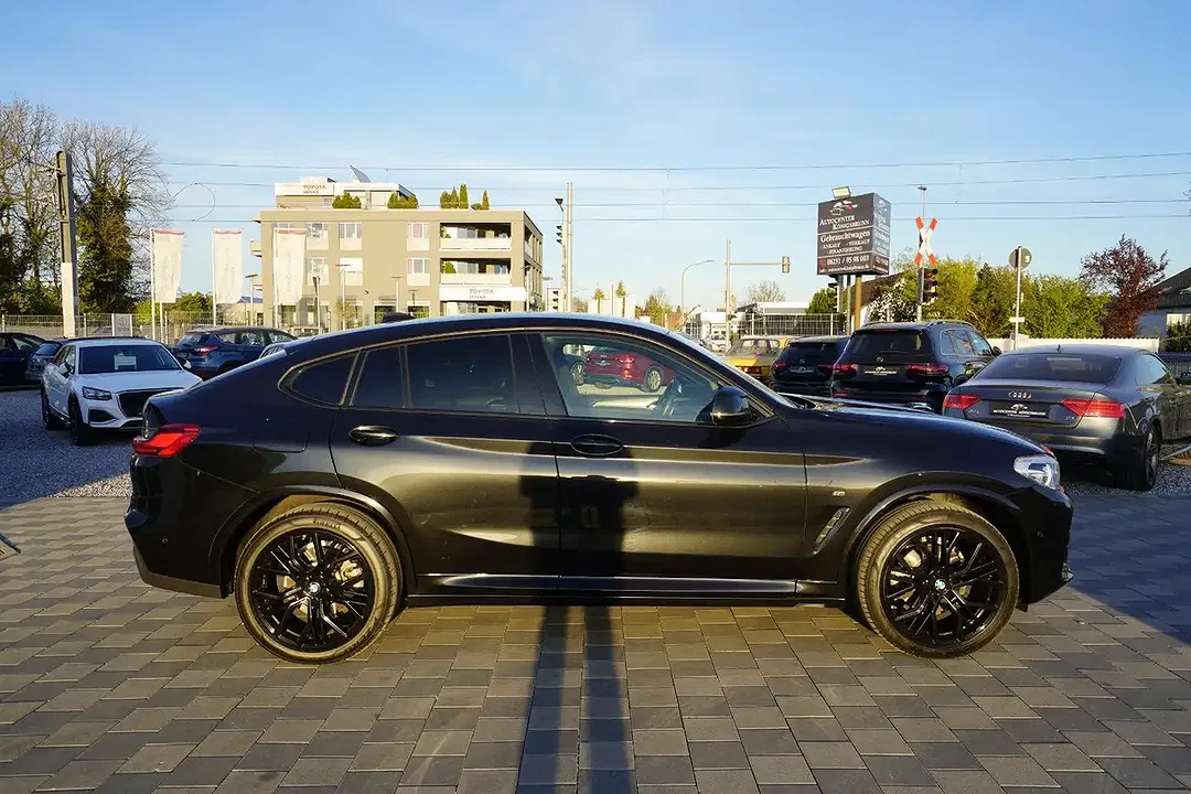 BMW X4 - Thumbnail 4