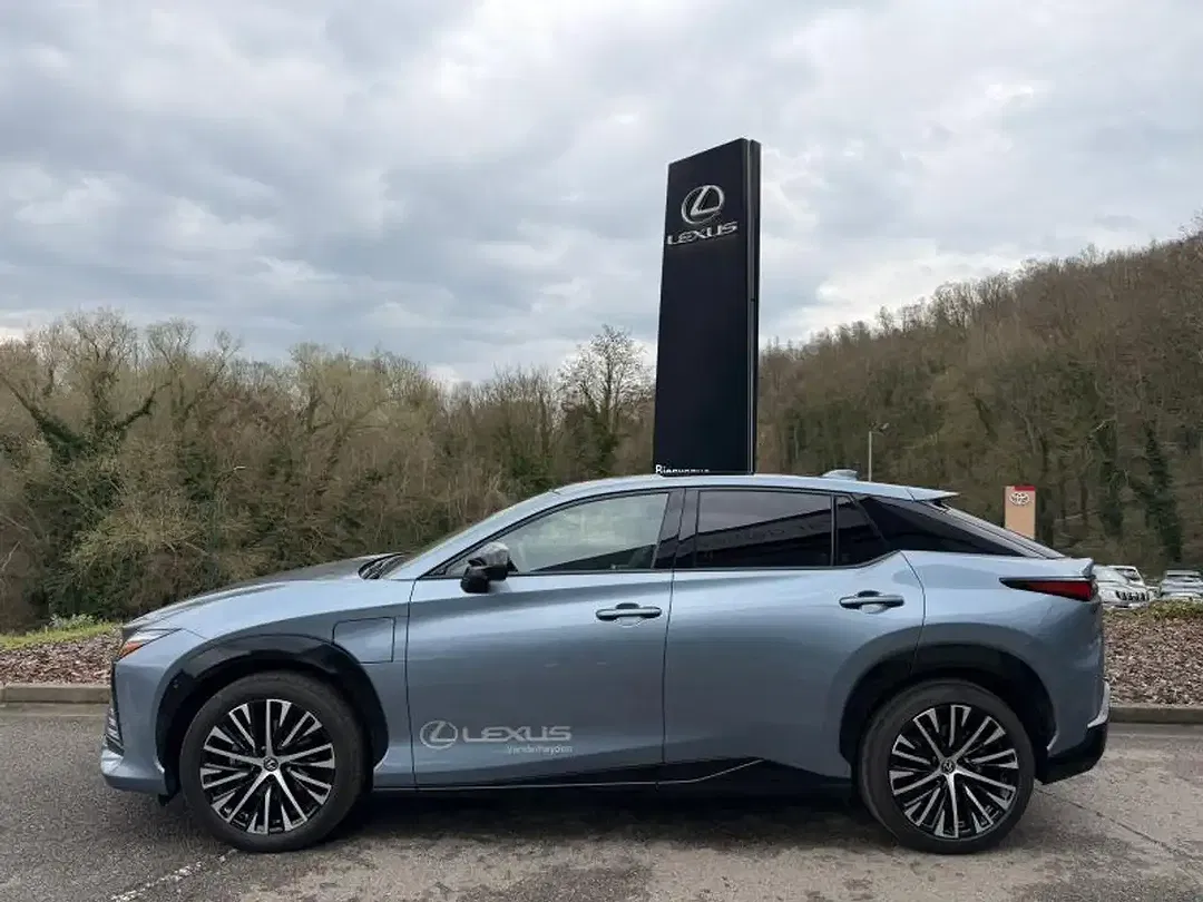 Lexus RZ - Thumbnail 2