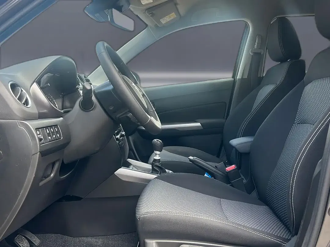 Suzuki Vitara - Thumbnail 6