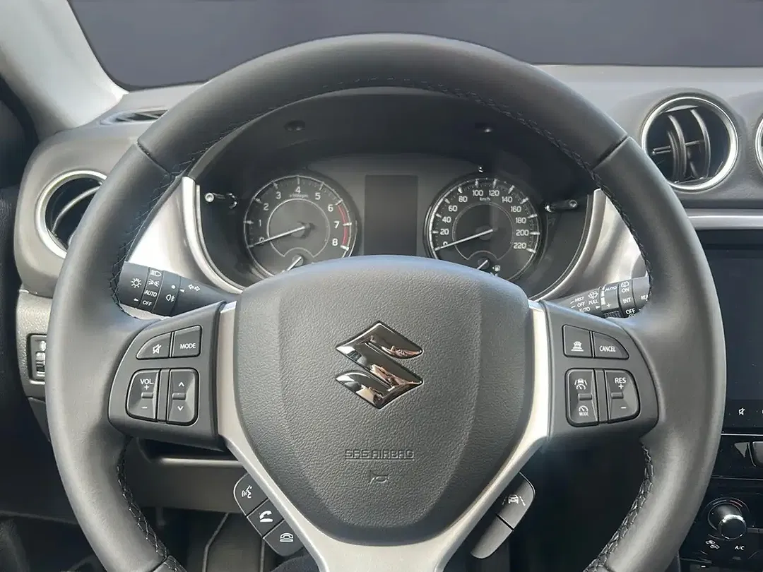 Suzuki Vitara - Thumbnail 7