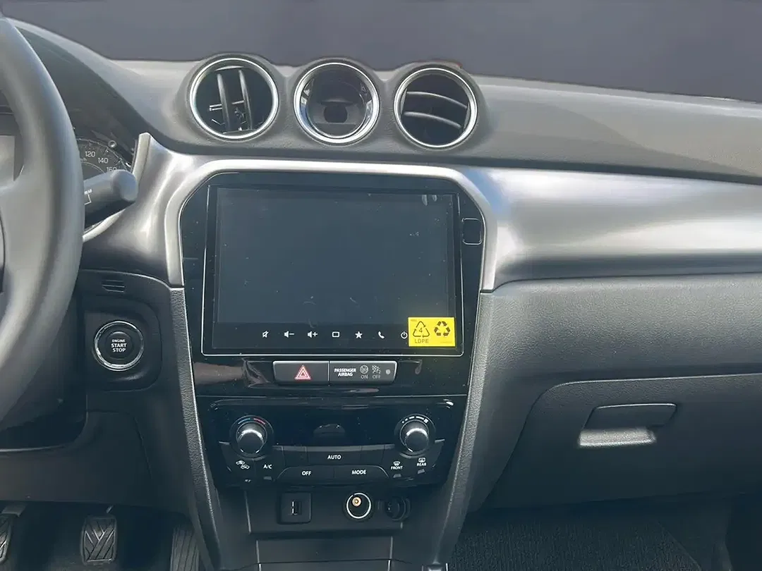 Suzuki Vitara - Thumbnail 8