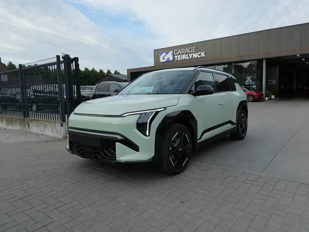 Kia EV3 - Thumbnail 1