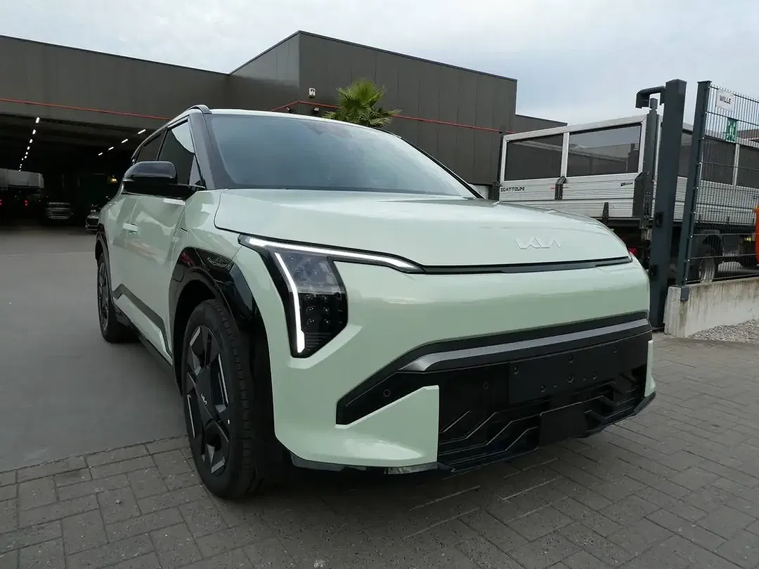 Kia EV3 - Thumbnail 10
