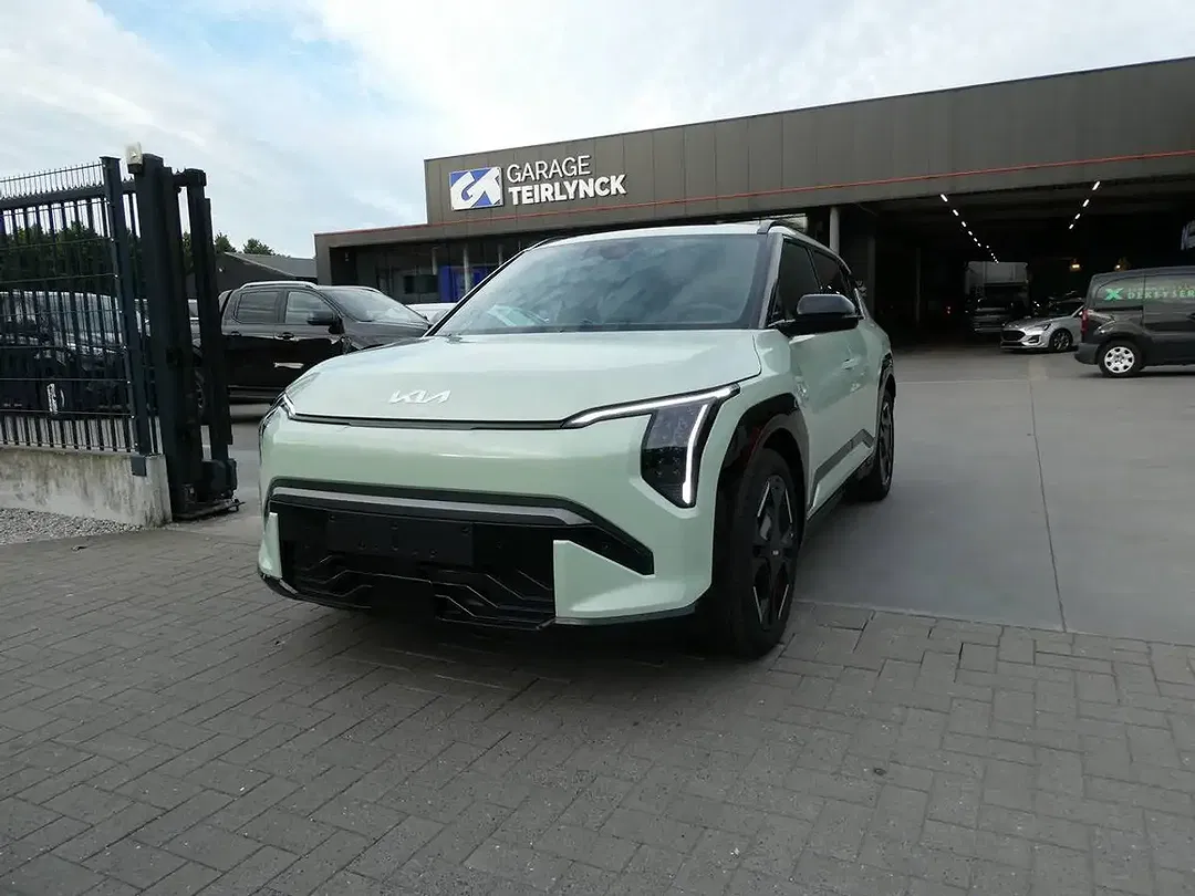 Kia EV3 - Thumbnail 2