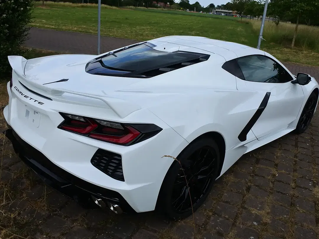 Corvette C8 - Thumbnail 13