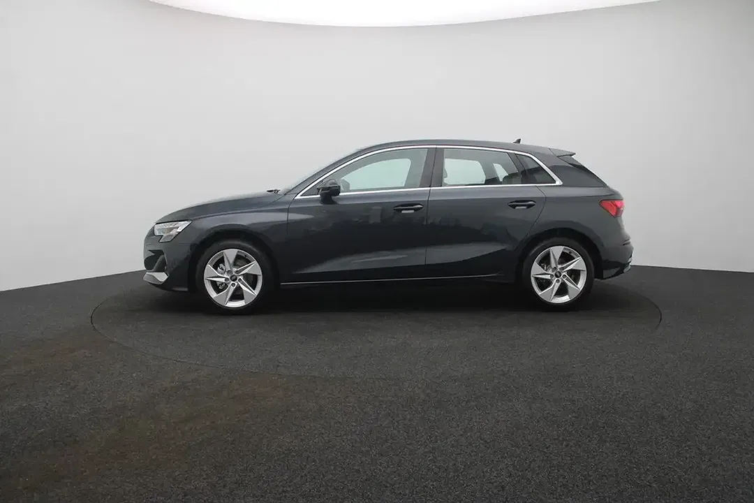 Audi A3 - Thumbnail 2