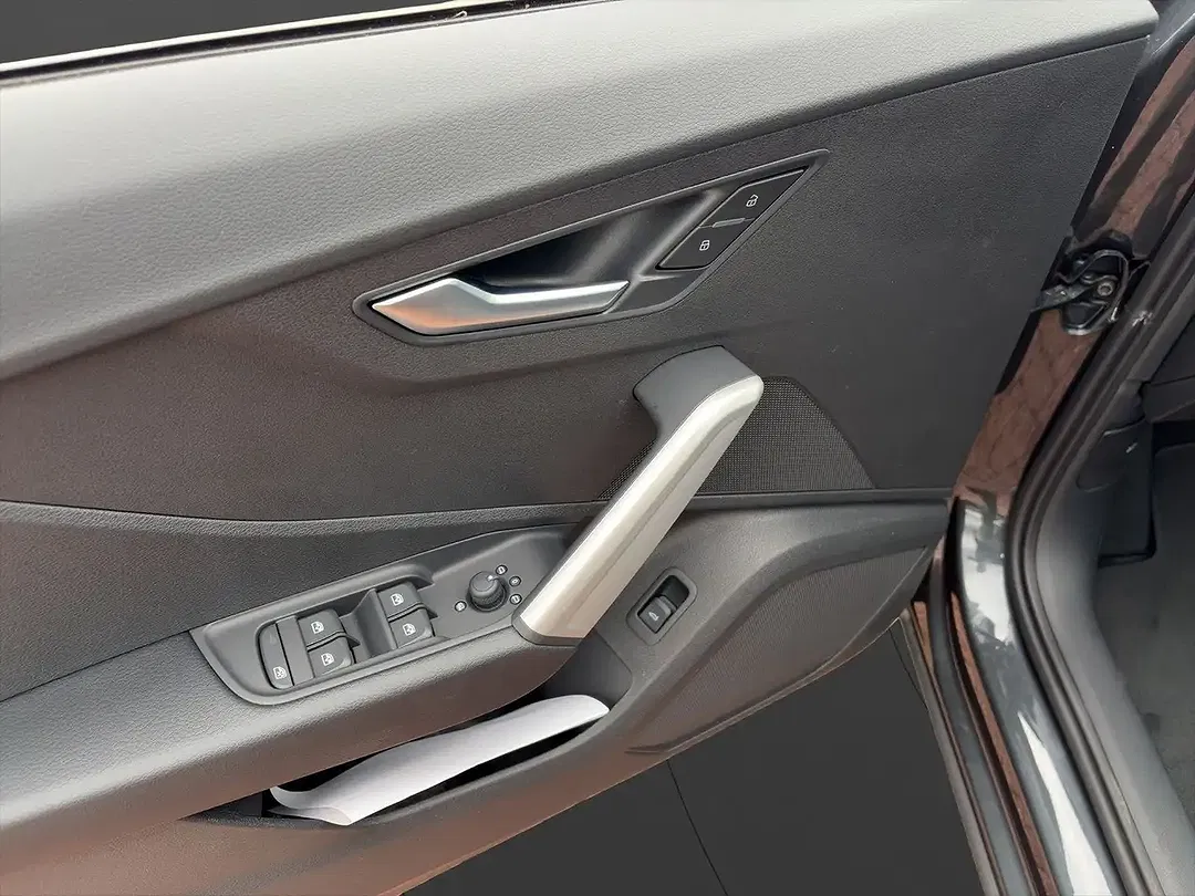 Audi Q2 - Thumbnail 3