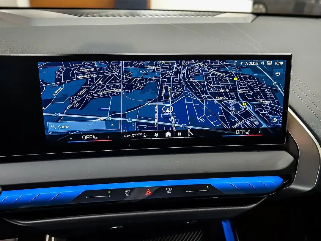 BMW X3 - Thumbnail 6