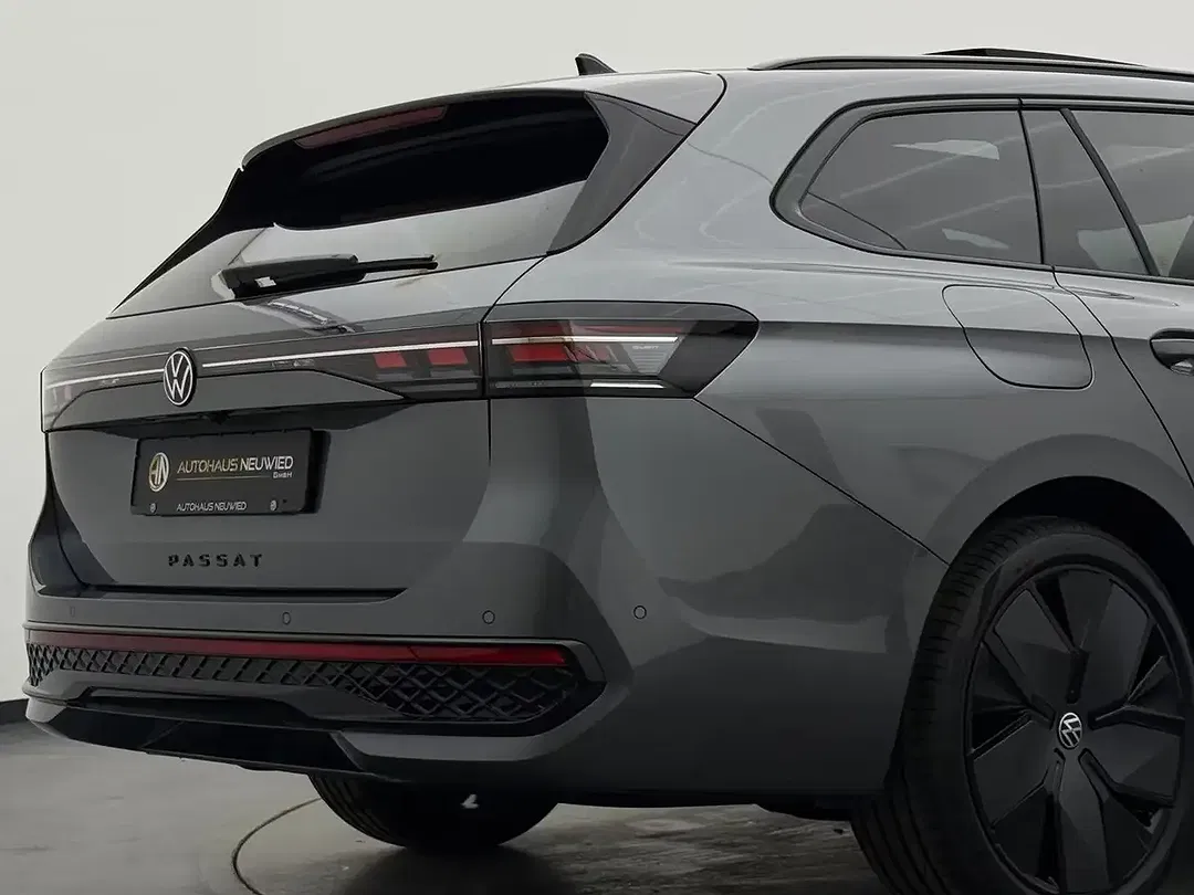 Volkswagen Passat Variant - Thumbnail 12