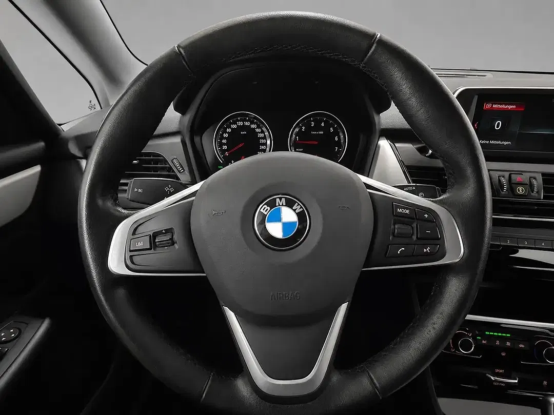 BMW 218 - Thumbnail 5