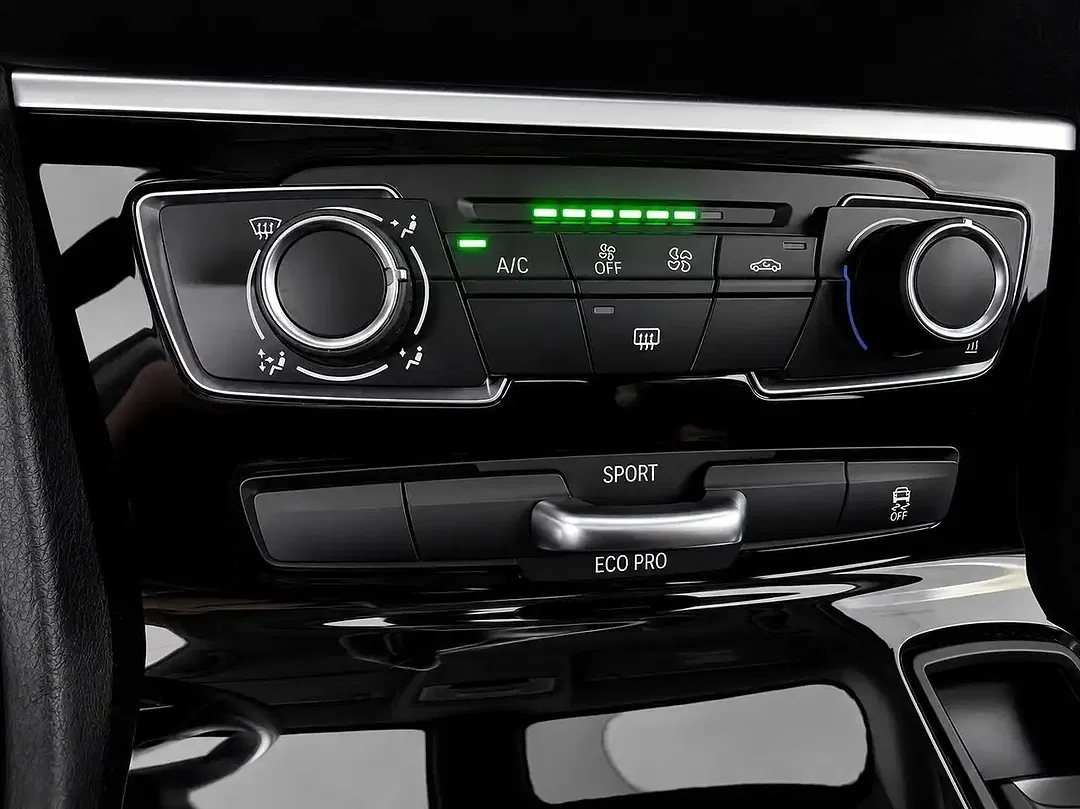BMW 218 - Thumbnail 7