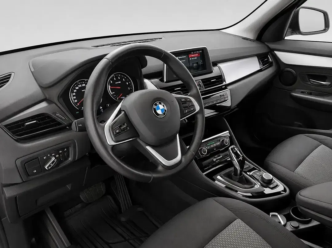 BMW 218 - Thumbnail 8