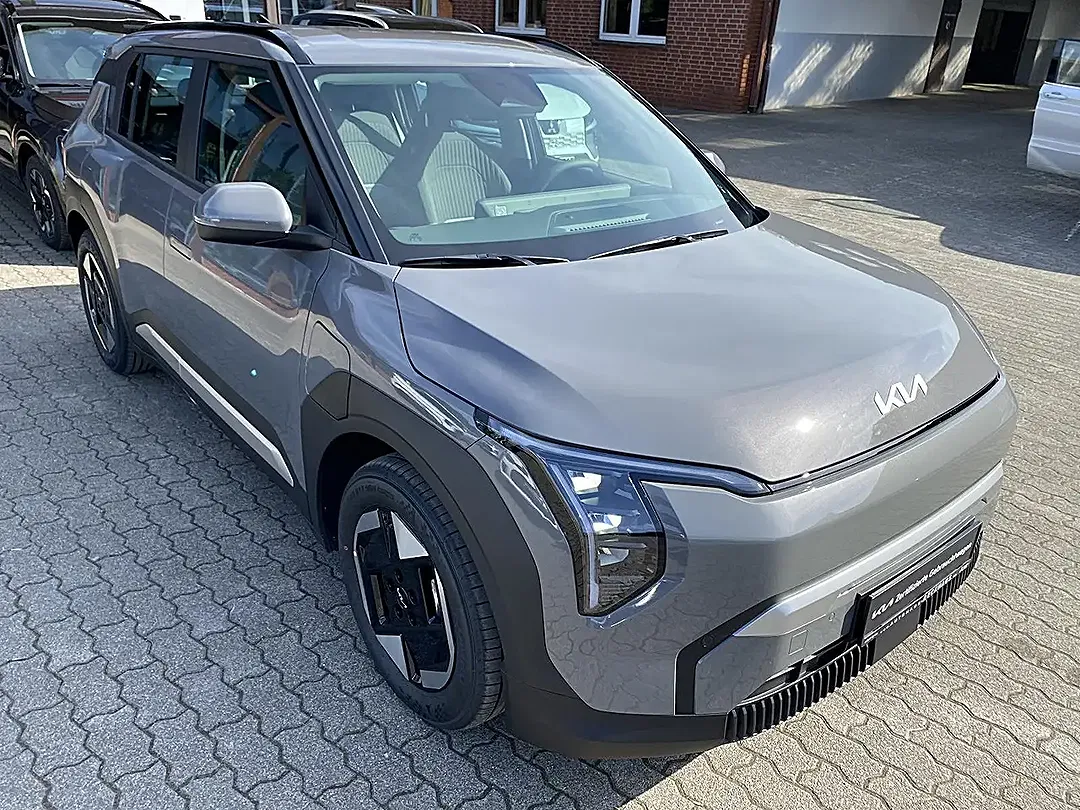 Kia EV3 - Thumbnail 5