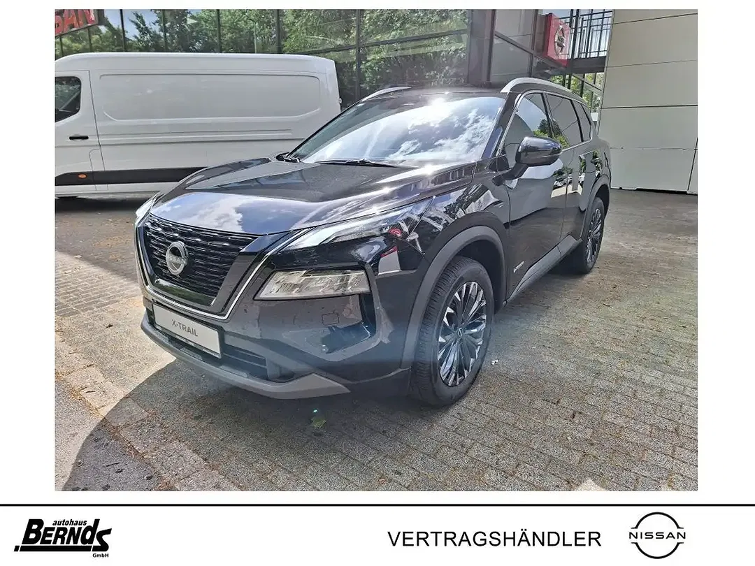 Nissan X-Trail - Thumbnail 1