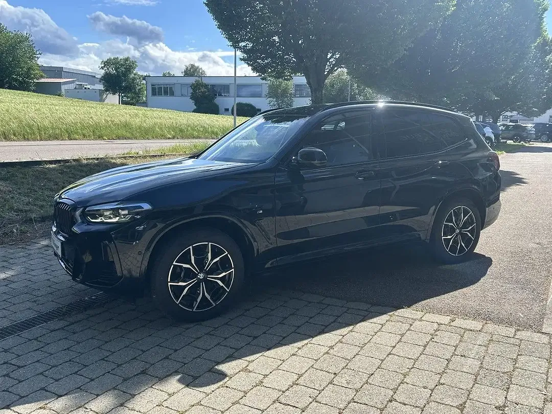 BMW X3 - Thumbnail 2