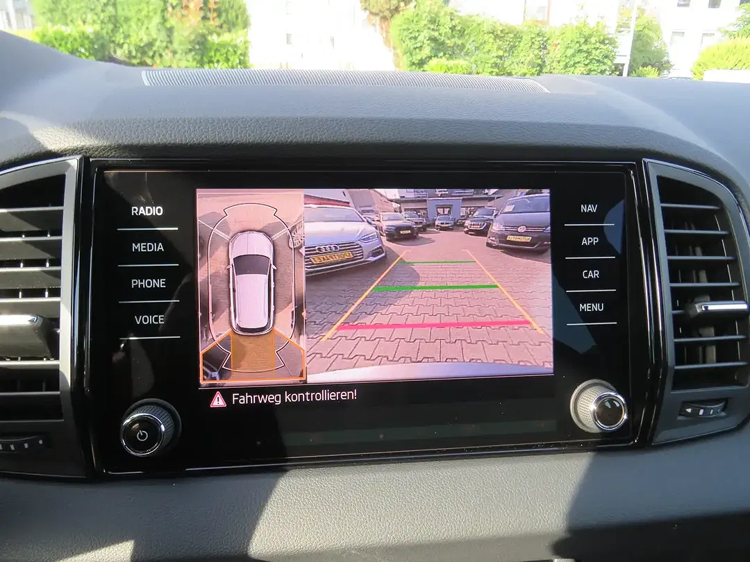 Skoda Karoq - Thumbnail 15