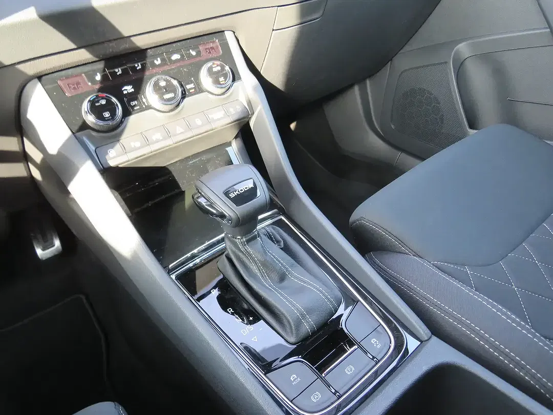 Skoda Karoq - Thumbnail 17