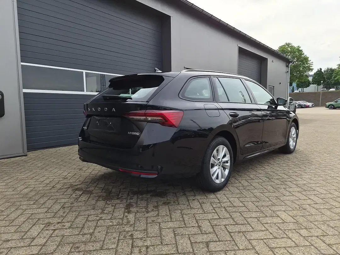 Skoda Octavia - Thumbnail 4
