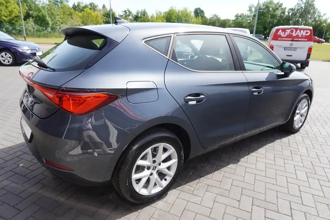 SEAT Leon - Thumbnail 4