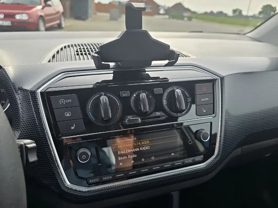 Volkswagen up! - Thumbnail 11