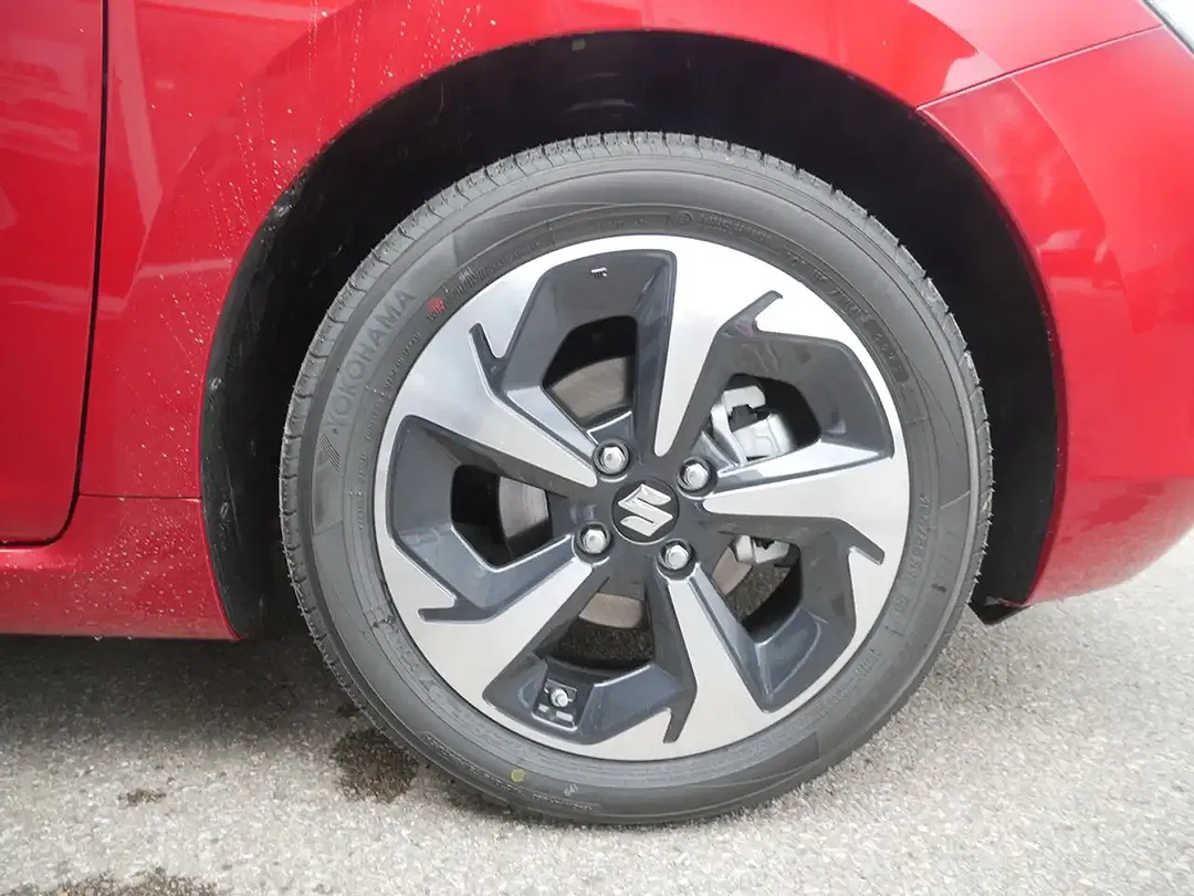 Suzuki Swift - Thumbnail 5