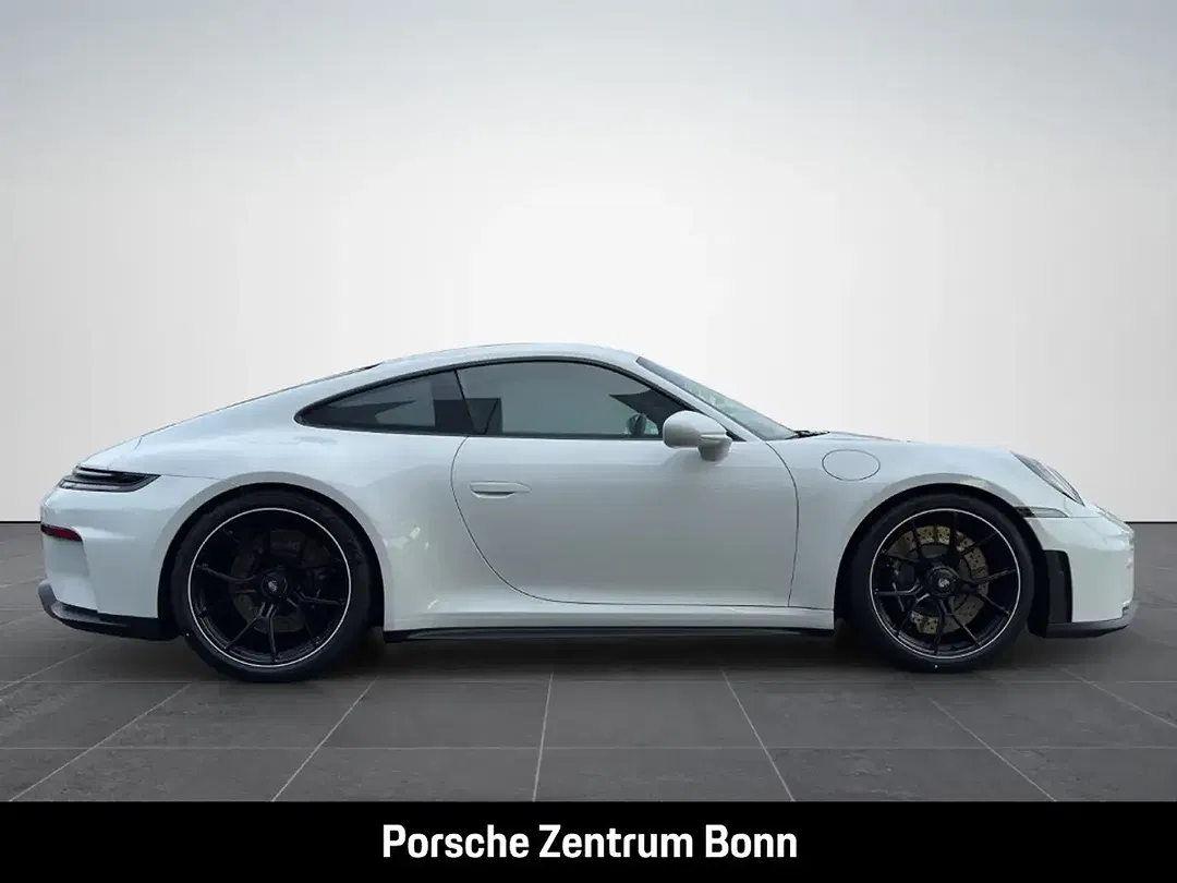 Porsche 992 - Thumbnail 4