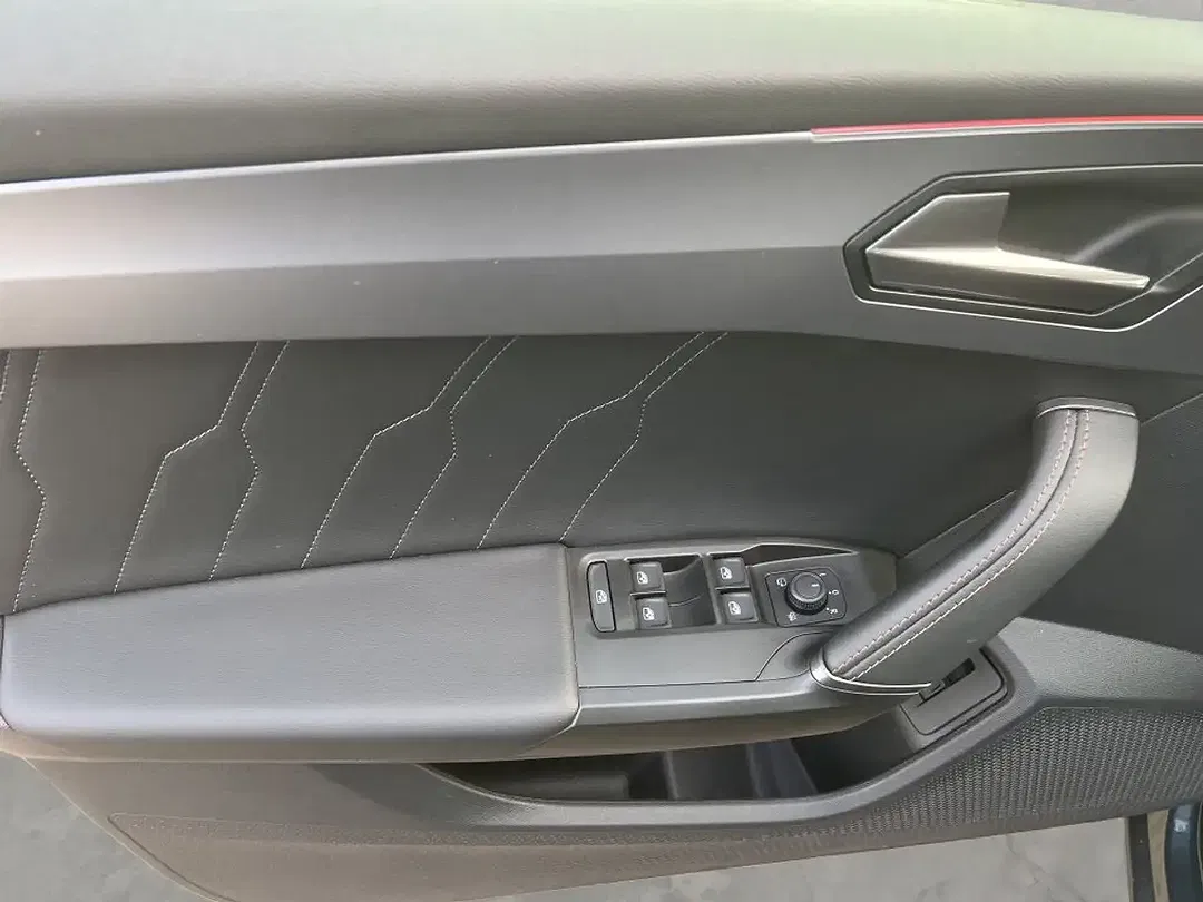 CUPRA Leon - Thumbnail 12