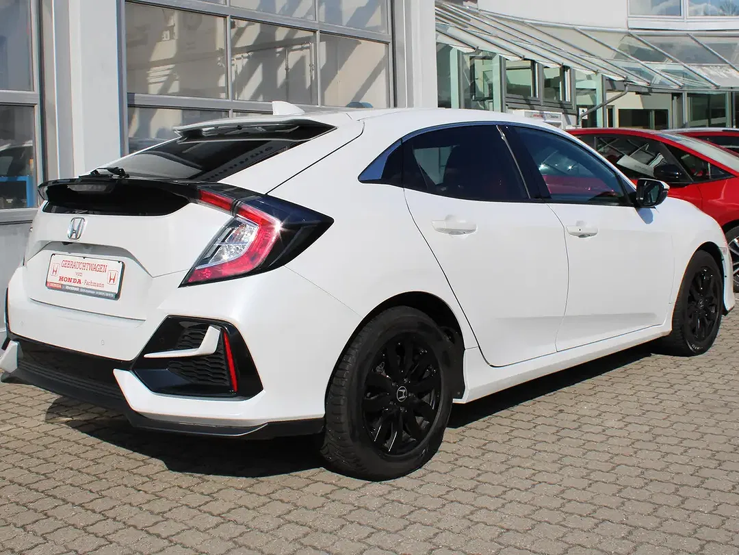 Honda Civic - Thumbnail 4
