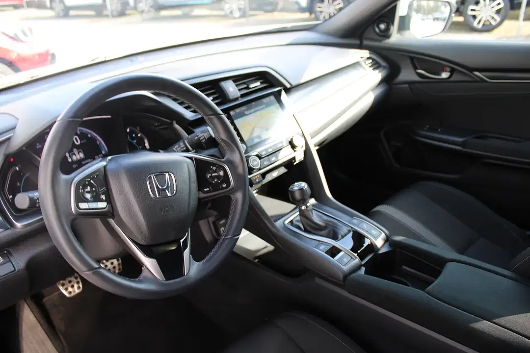 Honda Civic - Thumbnail 8