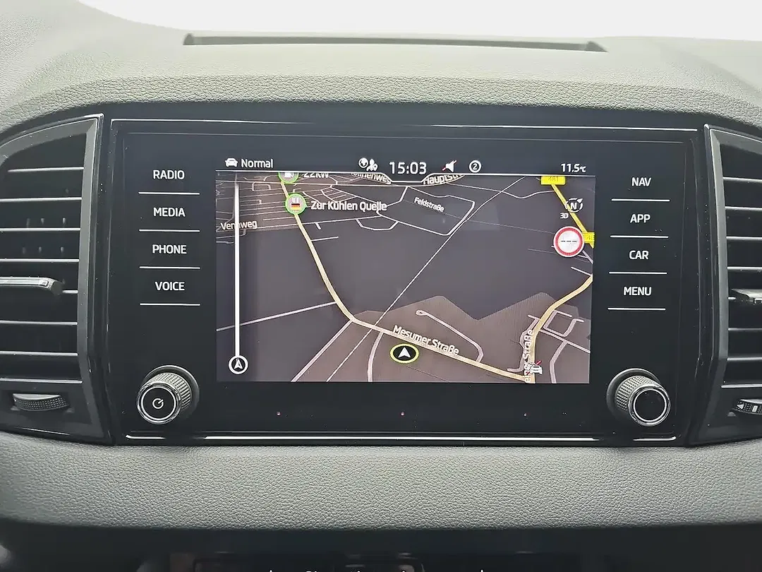 Skoda Karoq - Thumbnail 9