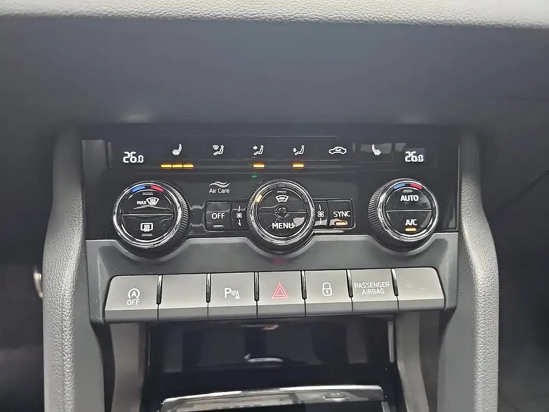 Skoda Karoq - Thumbnail 11