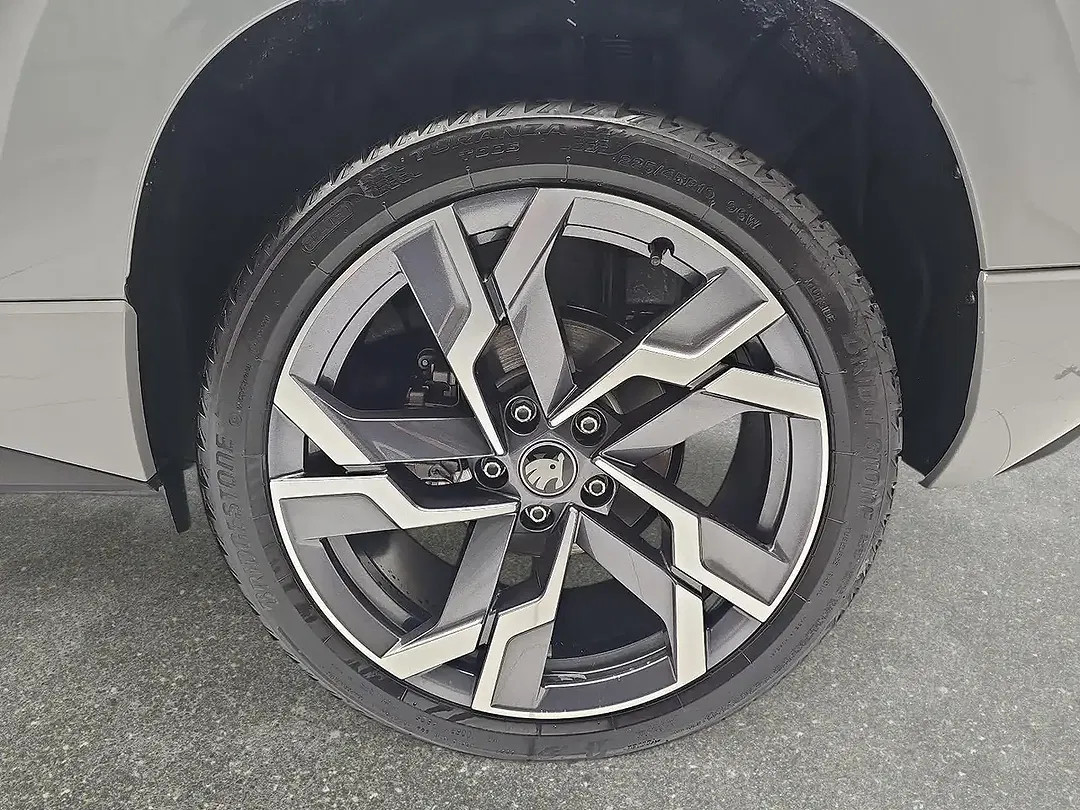Skoda Karoq - Thumbnail 6