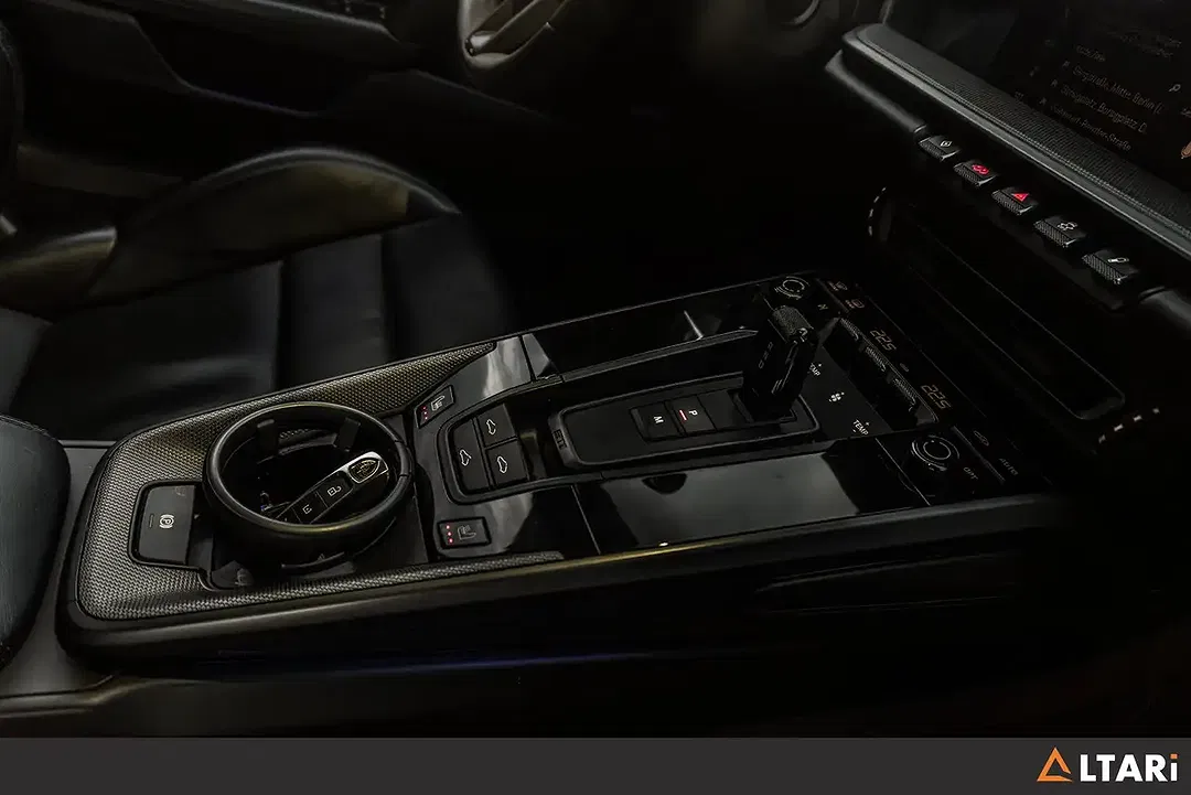 Porsche 992 - Thumbnail 13