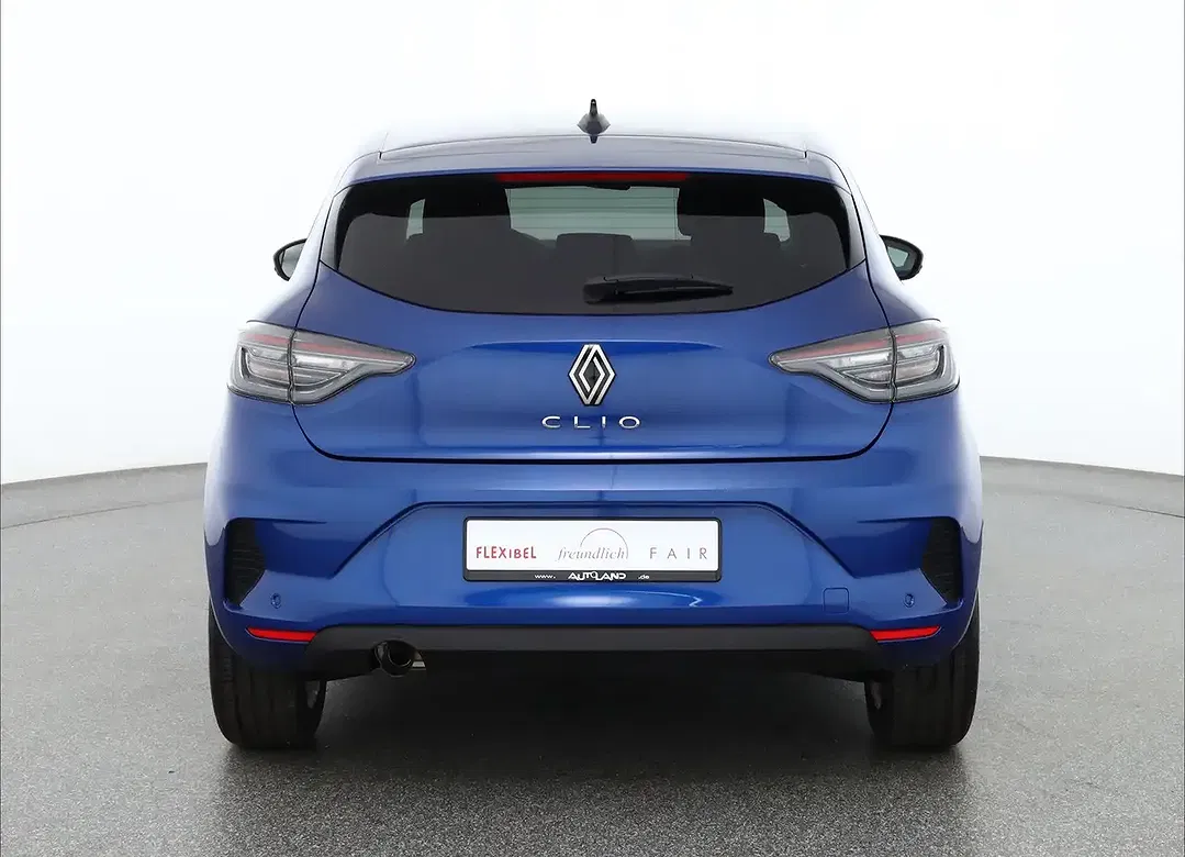Renault Clio - Thumbnail 3