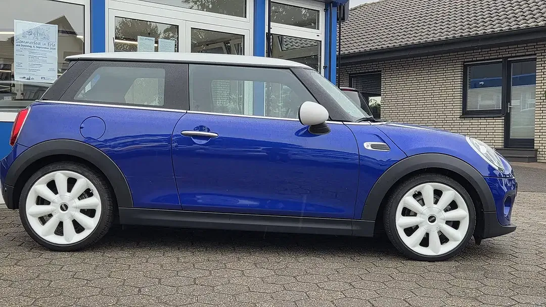 MINI Cooper - Thumbnail 3