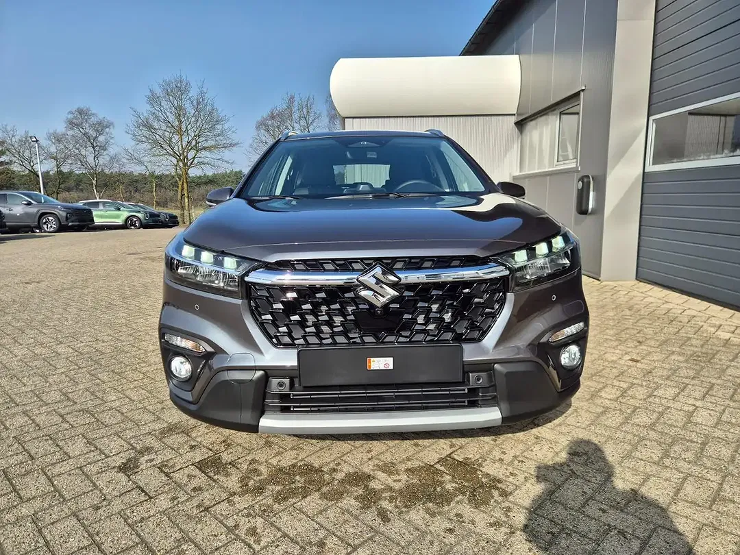 Suzuki S-Cross - Thumbnail 8