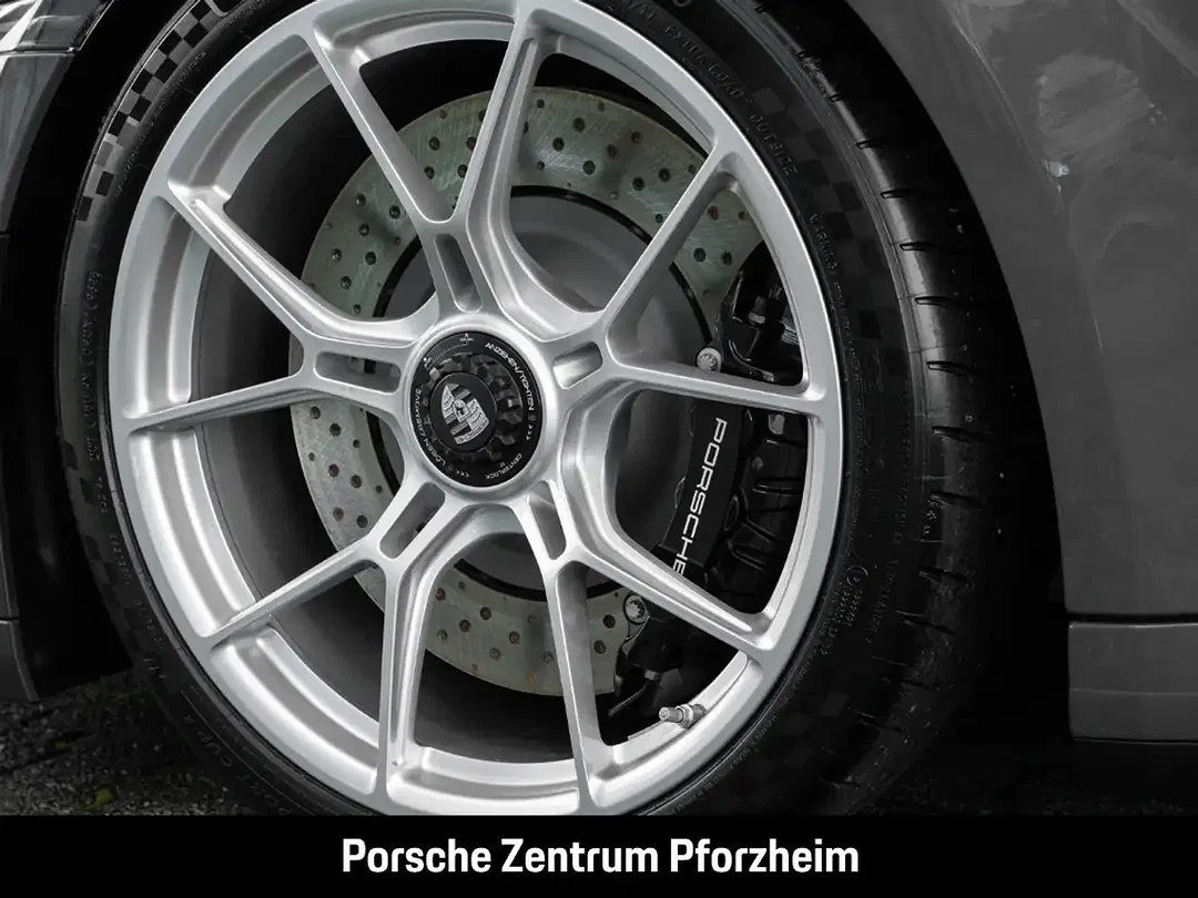 Porsche 992 - Thumbnail 11
