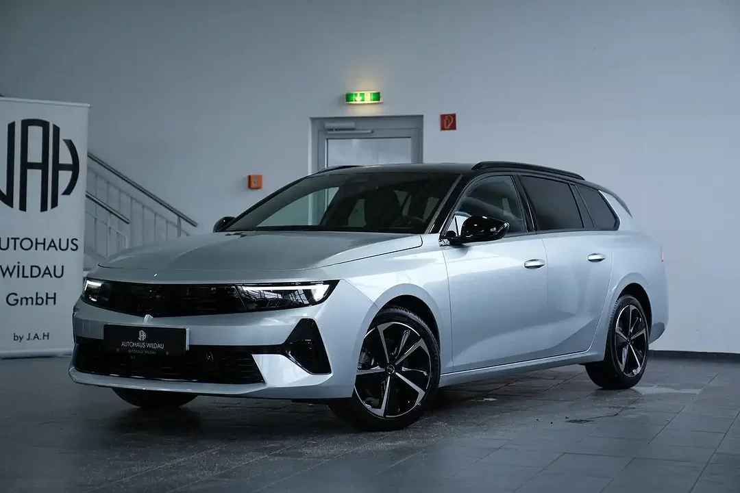 Opel Astra - Afbeelding 1