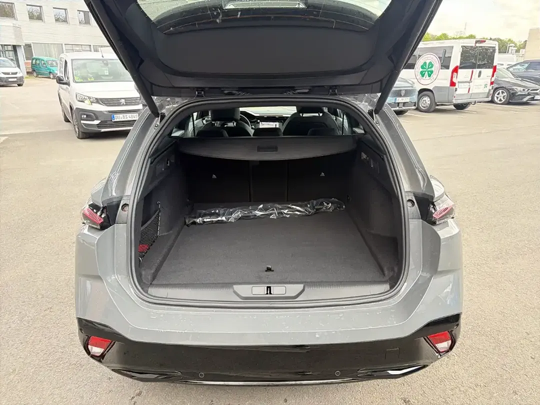 Peugeot 308 - Thumbnail 6