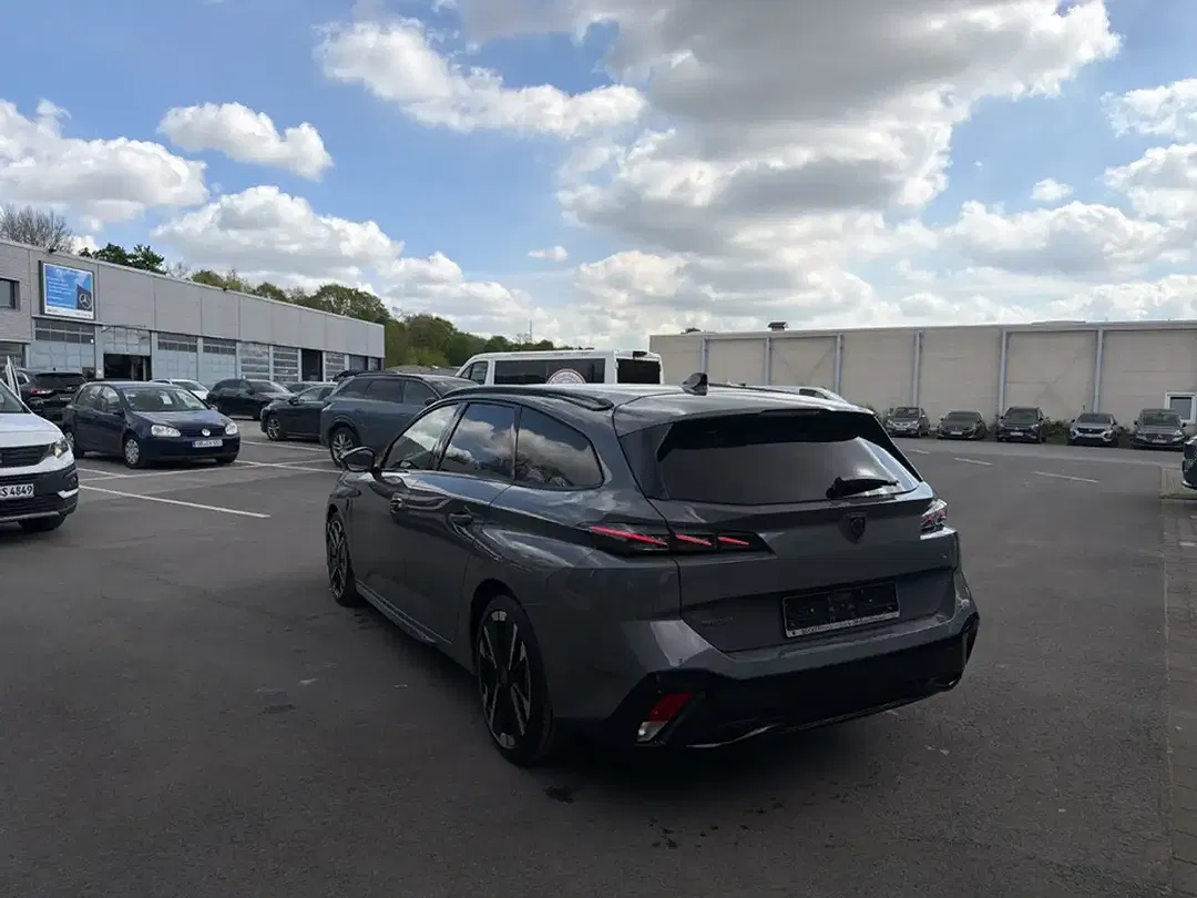 Peugeot 308 - Thumbnail 7