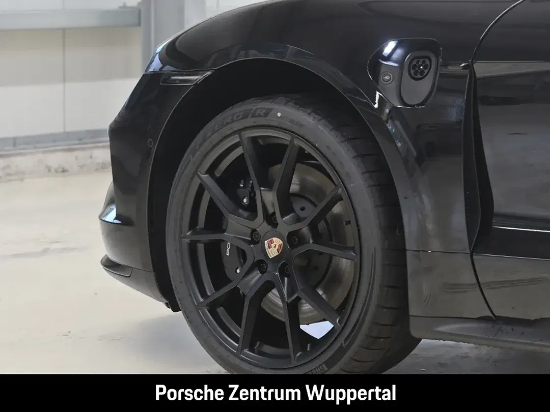 Porsche Taycan - Thumbnail 8