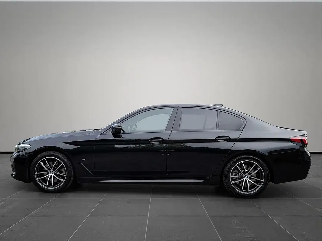 BMW 520 - Thumbnail 2
