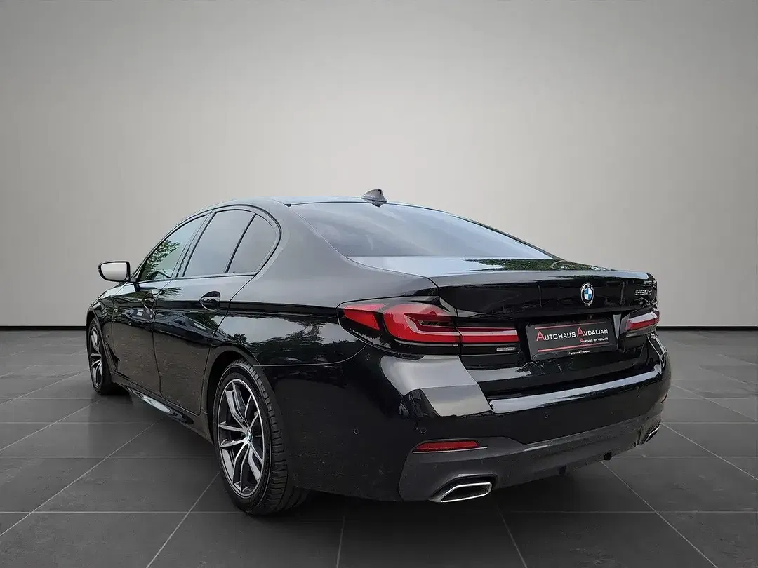 BMW 520 - Thumbnail 3