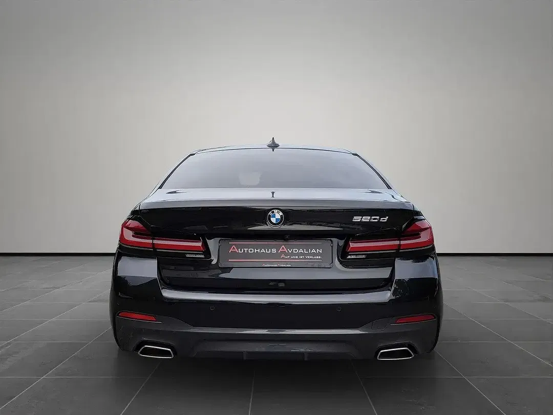 BMW 520 - Thumbnail 4