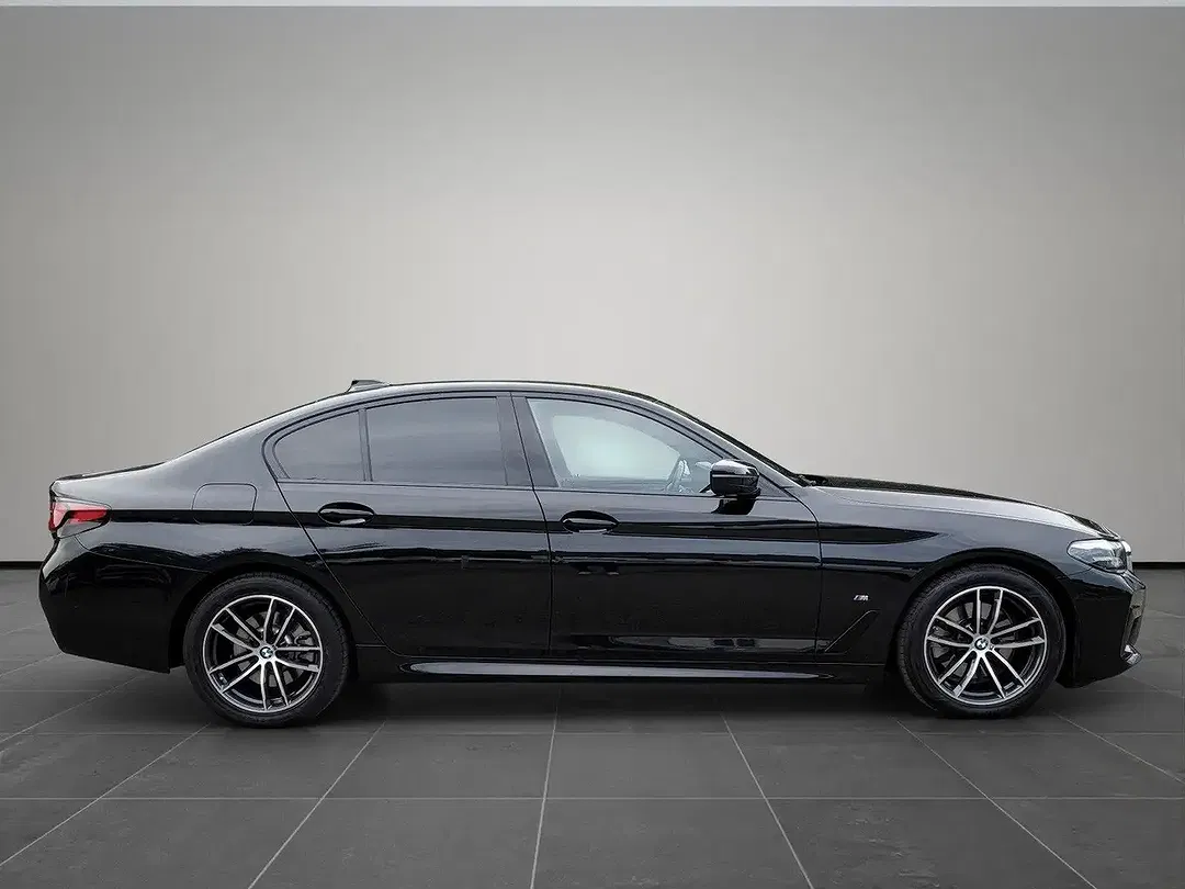 BMW 520 - Thumbnail 6