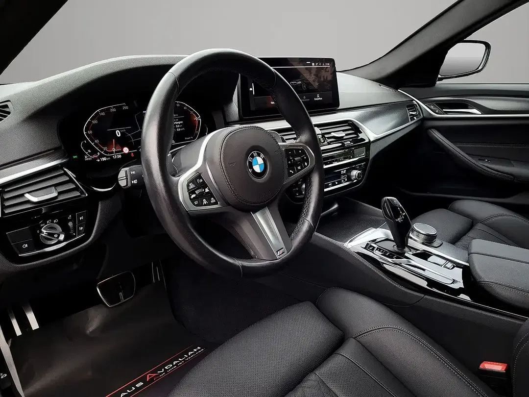BMW 520 - Thumbnail 9