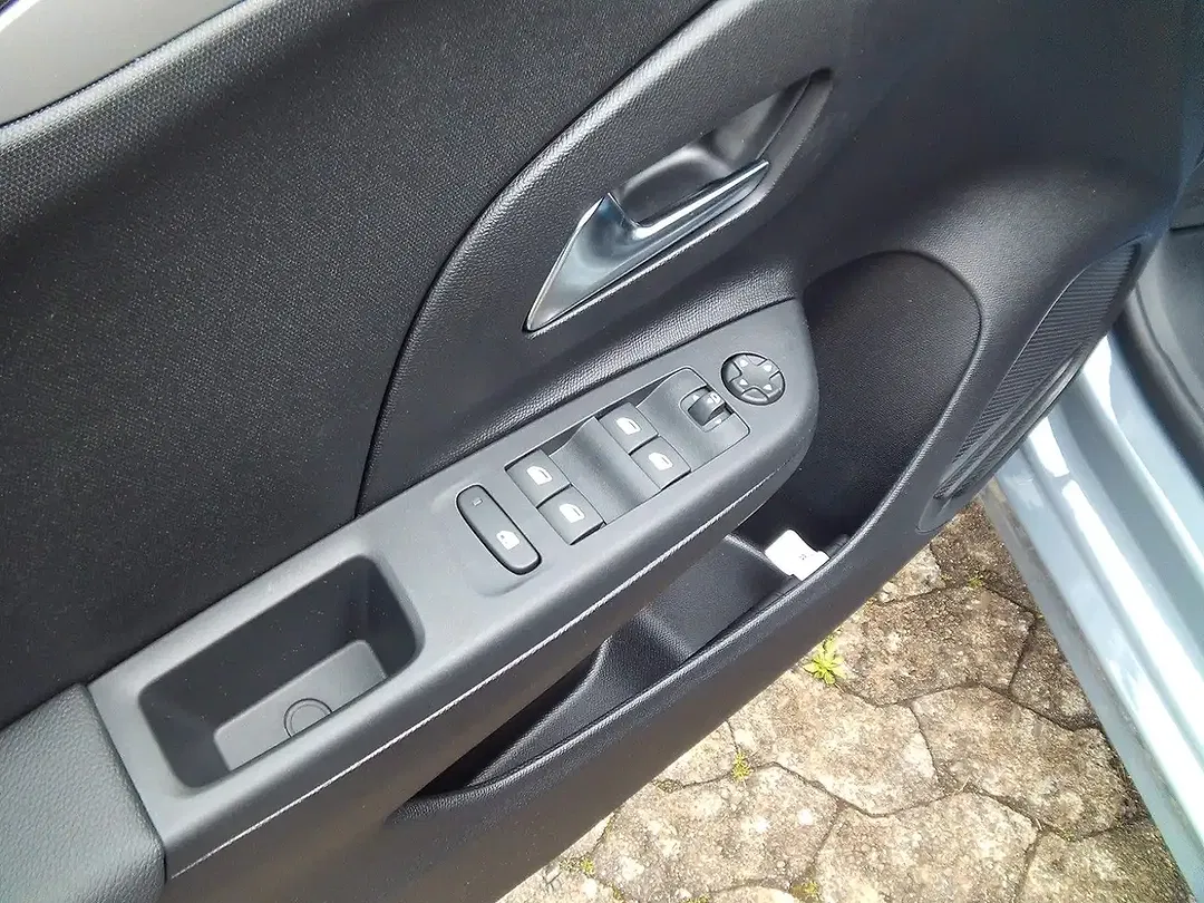 Opel Corsa - Thumbnail 12