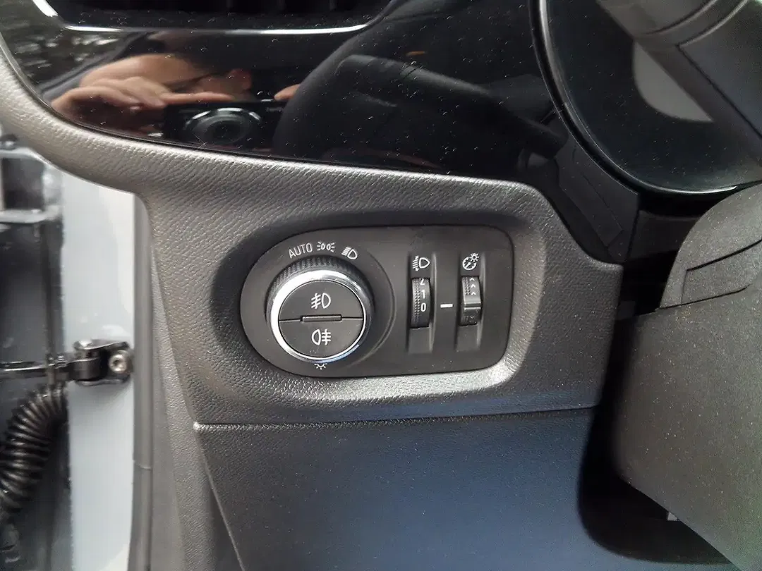 Opel Corsa - Thumbnail 13