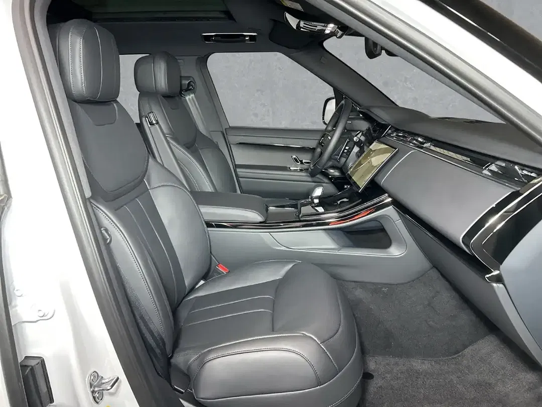 Land Rover Range Rover Sport - Thumbnail 3