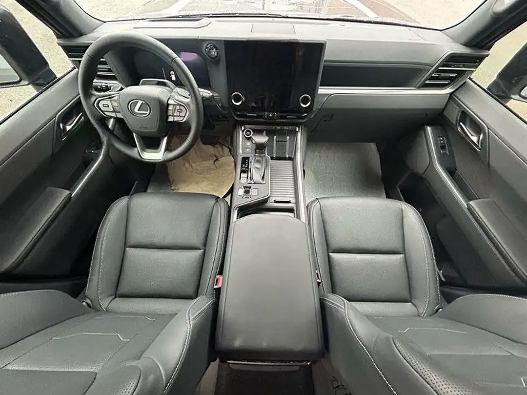 Lexus GX 550 - Thumbnail 9
